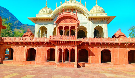 delhi to alwar taxi